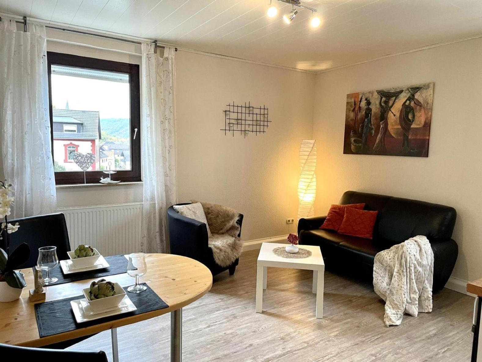Ferienwohnung Am Kreuzberg شليدن المظهر الخارجي الصورة